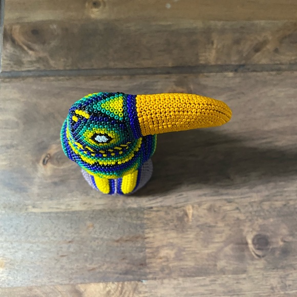 Handmade carved Toucan - Picture 2 of 8